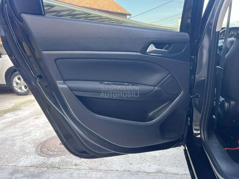 Peugeot 308 1.6HDI/NAV/SERV