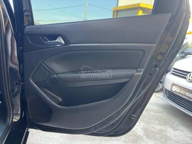 Peugeot 308 1.6HDI/NAV/SERV