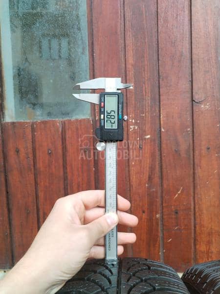 Goodyear 175/65 R15 Zimska