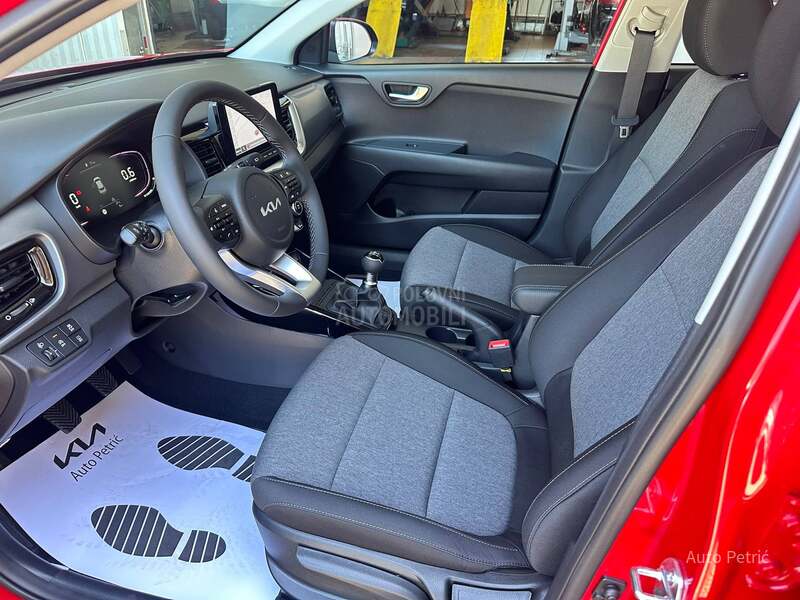 Kia Stonic 1.2 LX PLUS