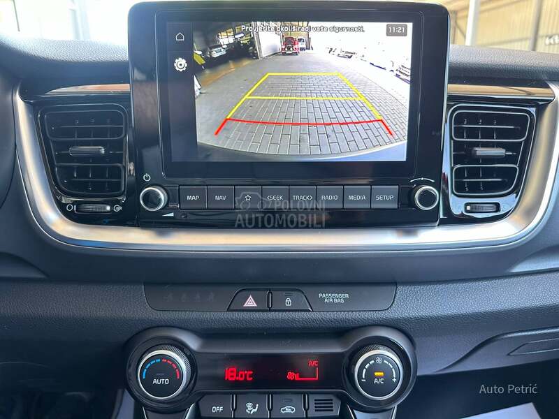 Kia Stonic 1.2 LX PLUS