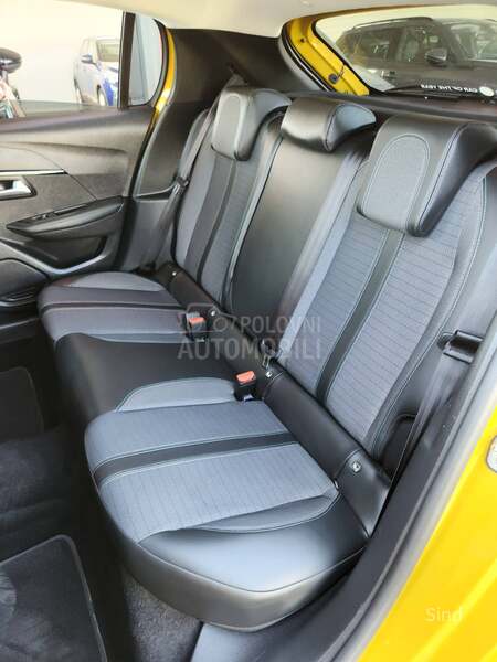 Peugeot 208 1.2 PURETECH ALLURE