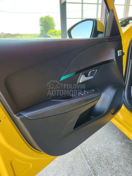 Peugeot 208 1.2 PURETECH ALLURE