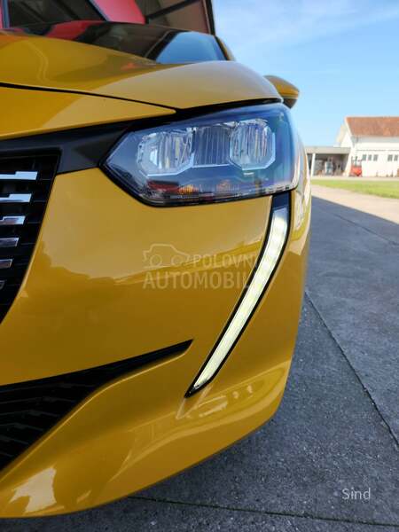 Peugeot 208 1.2 PURETECH ALLURE