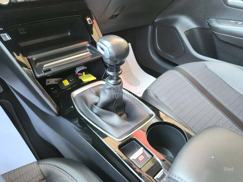Peugeot 208 1.2 PURETECH ALLURE