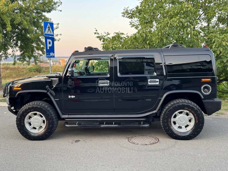 Hummer H2 