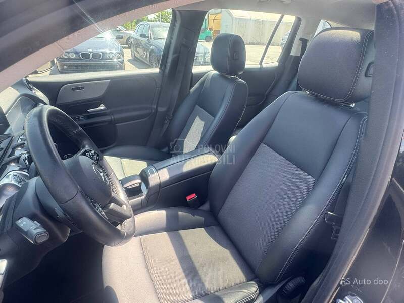 Mercedes Benz GLB 200 PANO RAMA