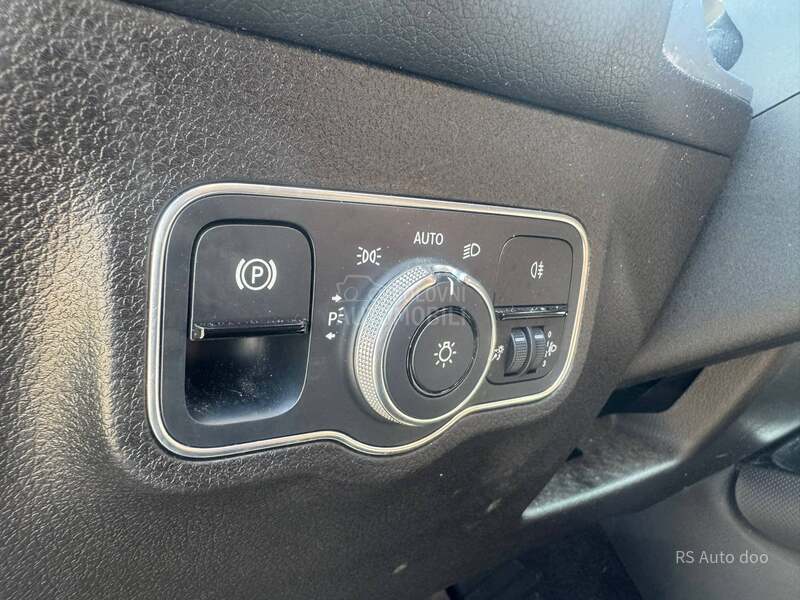 Mercedes Benz GLB 200 PANO RAMA