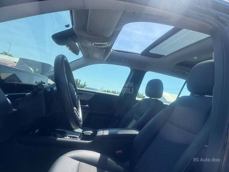 Mercedes Benz GLB 200 PANO RAMA