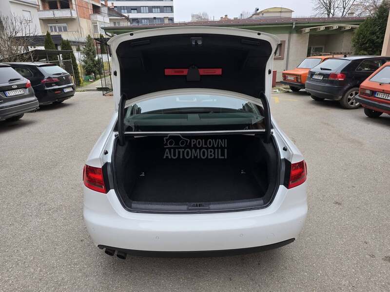 Audi A4 VREDI POGLEDATI
