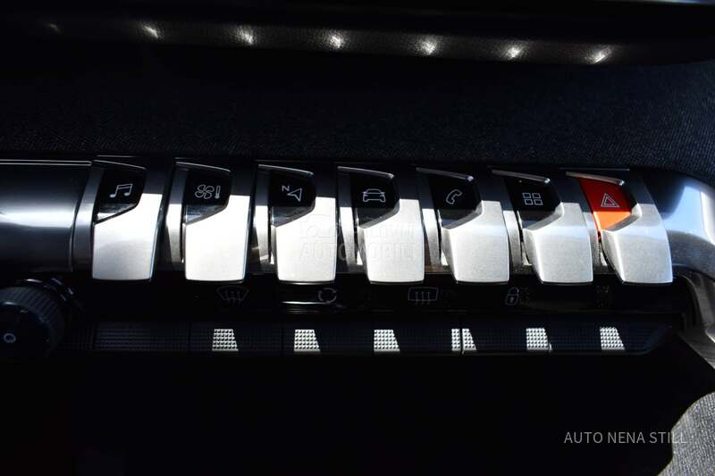 Peugeot 3008 1.2 Allure Pack AT