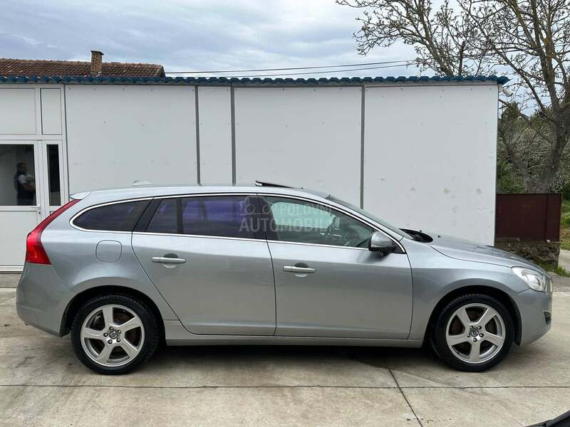 Volvo V60 