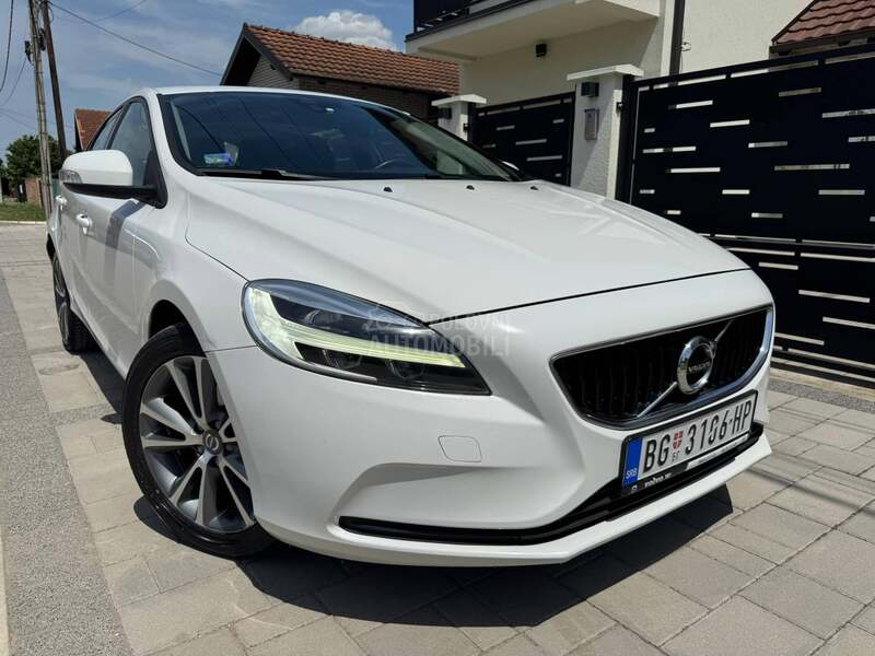 Volvo V40 D2 / T0P / REG.