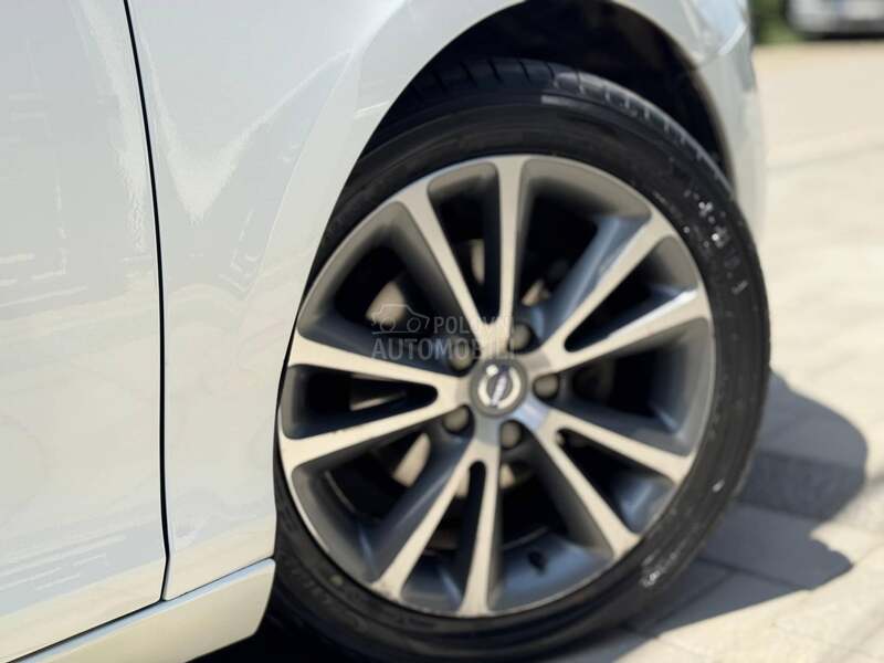 Volvo V40 D2 / T0P / REG.