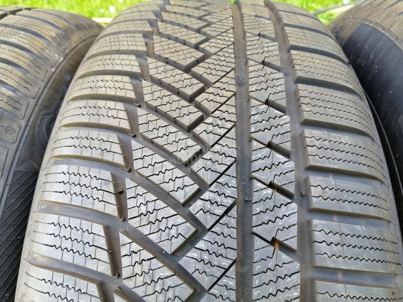 Continental 255/55 R18 Zimska