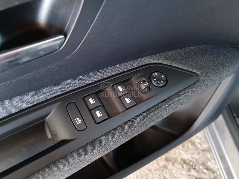 Peugeot 3008 1.5hdi AUTOM