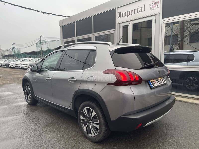 Peugeot 2008 1.2 B Allure