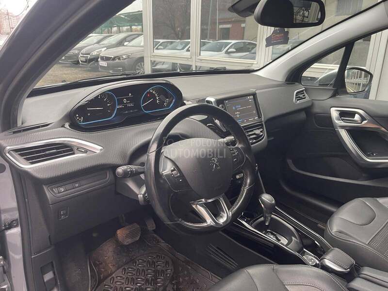 Peugeot 2008 1.2 B Allure
