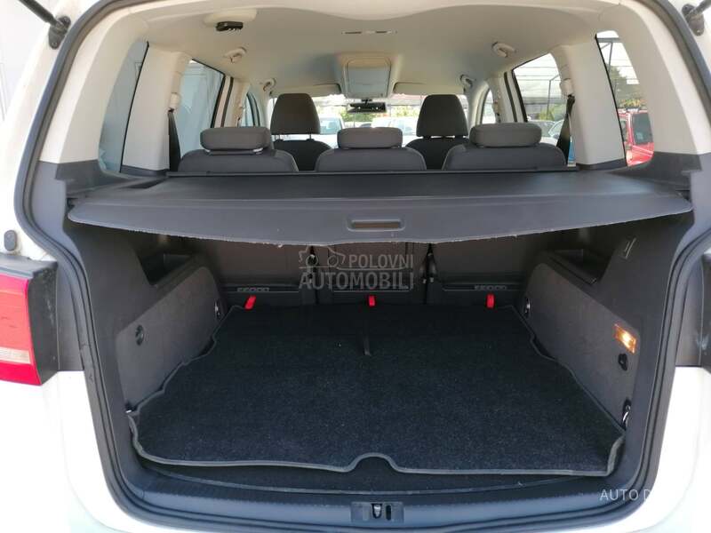 Volkswagen Touran 1.6 TDI DSG