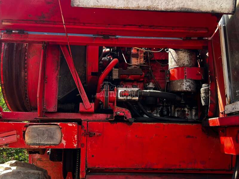 Massey Ferguson 520