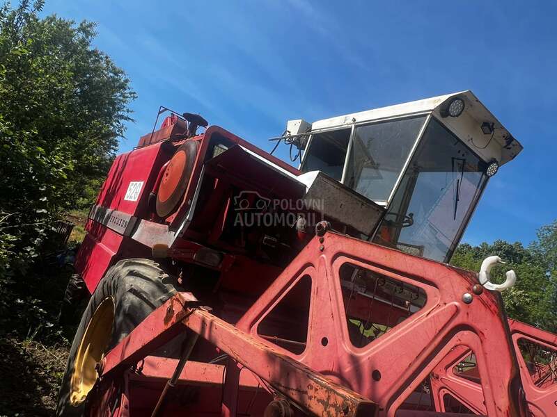 Massey Ferguson 520