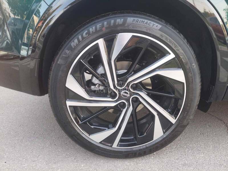 Nissan Qashqai 1.3 CVT 4WD TEKNA PL