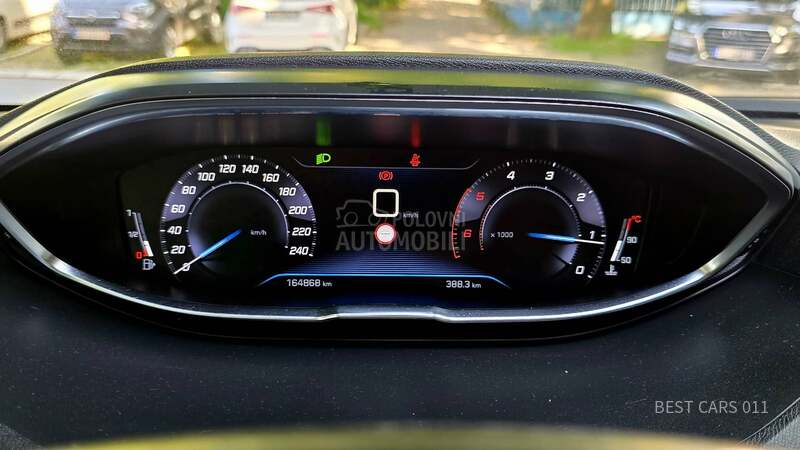 Peugeot 3008 1.5HDI ALLURE