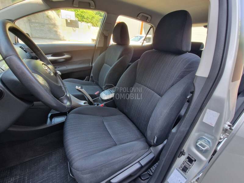 Toyota Auris 1.4 D-4D 0ČUVANA