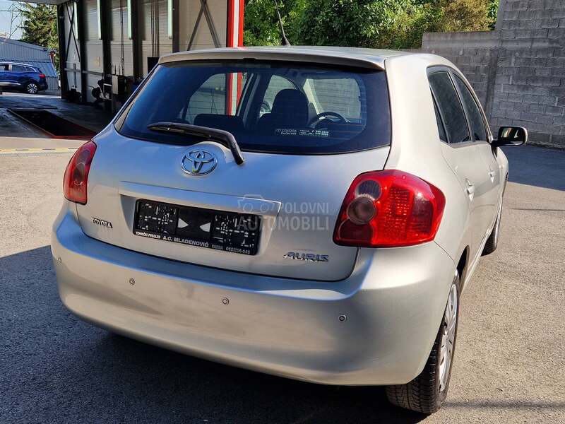 Toyota Auris 1.4 D-4D 0ČUVANA