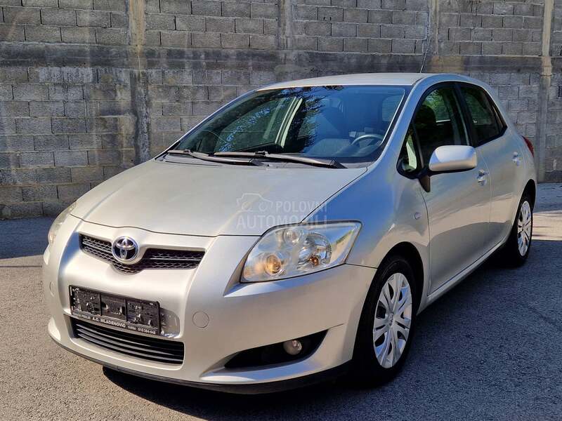 Toyota Auris 1.4 D-4D 0ČUVANA