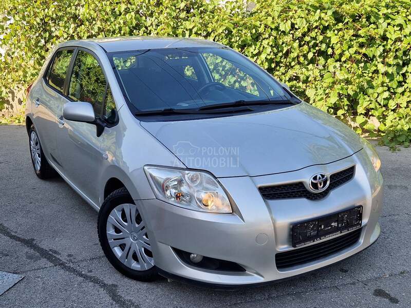 Toyota Auris 1.4 D-4D 0ČUVANA