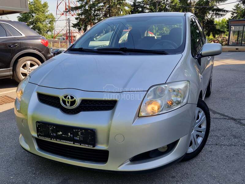Toyota Auris 1.4 D-4D 0ČUVANA