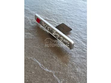 A udi sport siva prednja oznak za Audi Ostalo