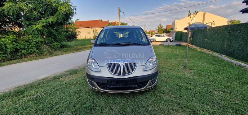 Lancia Musa 1.4 Argento