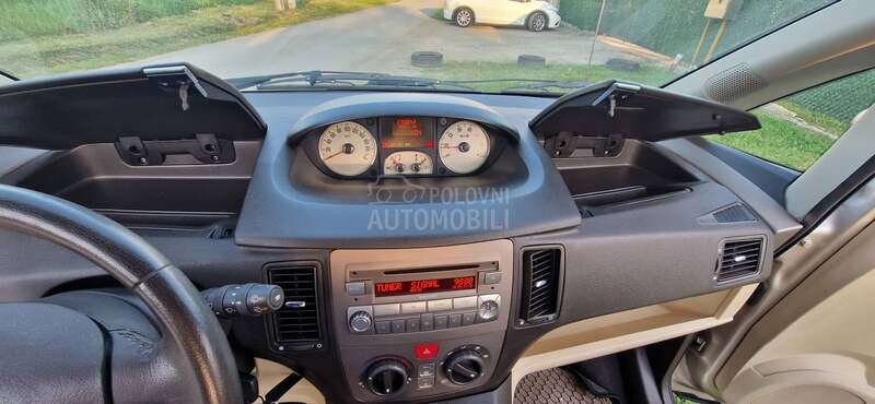 Lancia Musa 1.4 Argento