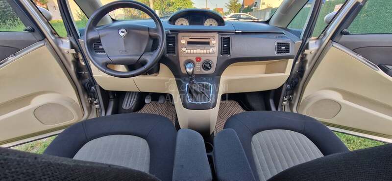 Lancia Musa 1.4 Argento