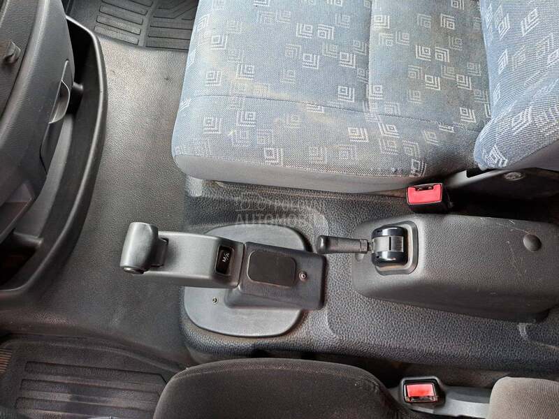 Mercedes Benz atego 818