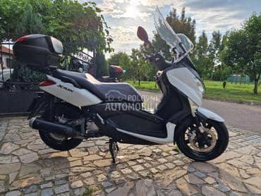 Yamaha xmax