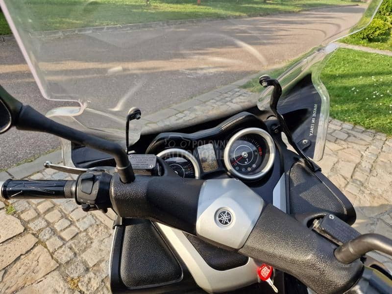 Yamaha xmax