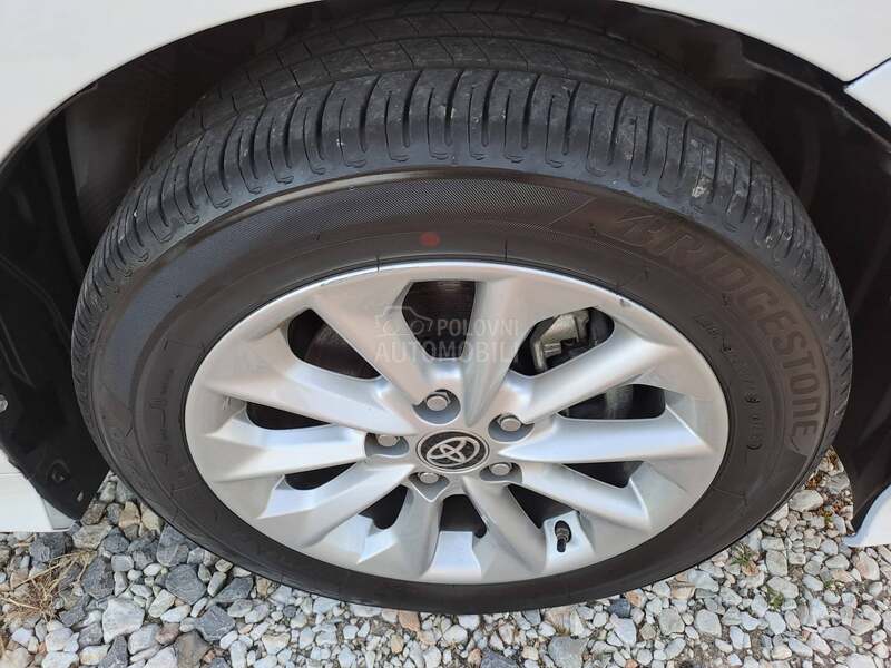 Toyota Corolla 1.5 Luna
