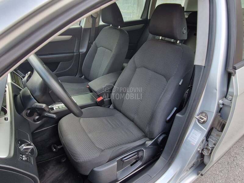 Volkswagen Passat B7 2.0 TDI DSG HIGHLINE