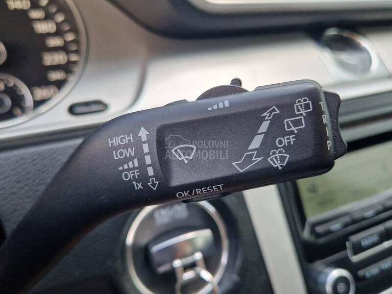 Volkswagen Passat B7 2.0 TDI DSG HIGHLINE