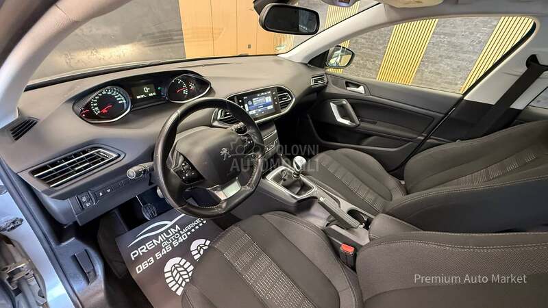 Peugeot 308 //1.6 HDI/PANO/FUL