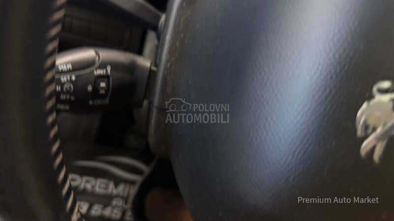Peugeot 308 //1.6 HDI/PANO/FUL