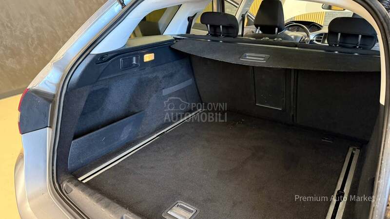 Peugeot 308 //1.6 HDI/PANO/FUL