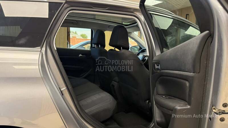 Peugeot 308 //1.6 HDI/PANO/FUL