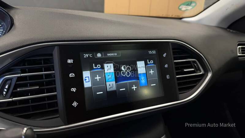 Peugeot 308 //1.6 HDI/PANO/FUL