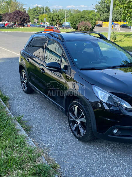 Peugeot 2008 1.2 GT LINE