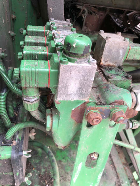 John Deere 1177