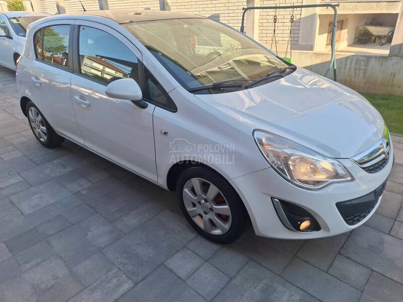 Opel Corsa D 1.4/16v/Švajcarska